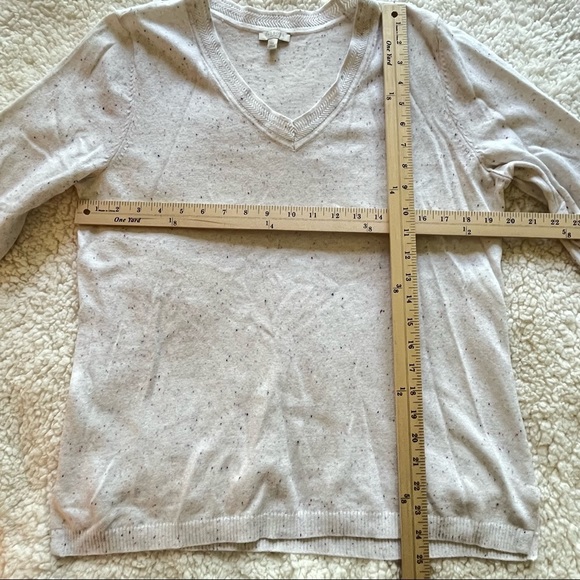 Cream colored TALBOTS Speckled Rainbow v-neck knit sweater - Picture 11 of 11